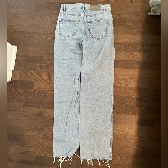 Pull & Bear Ripped Mom Straight Leg Jeans - Picture 4 of 4